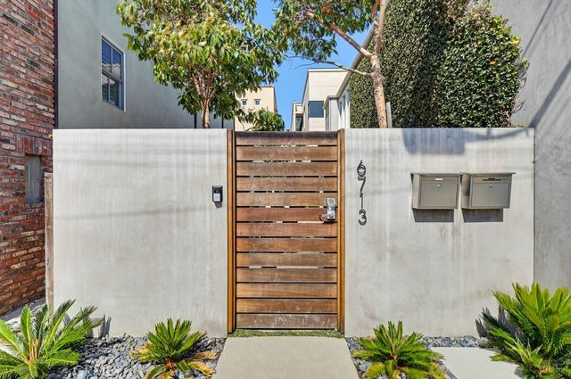 6713 E Ocean, Long Beach, CA 90803
