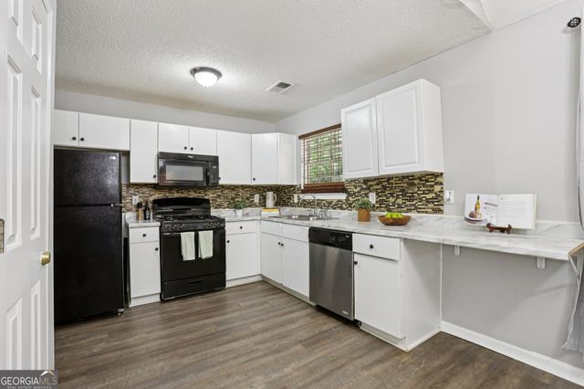 832 Asbury Way, Lithonia, GA 30058