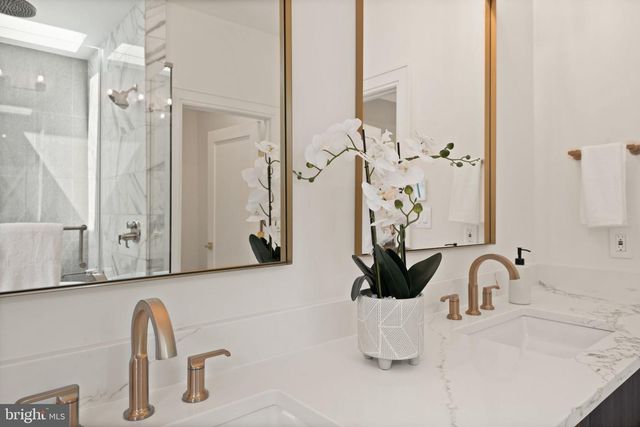 5022 CATHEDRAL AVE NW, Washington, DC 20016