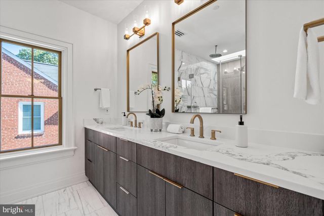 5022 CATHEDRAL AVE NW, Washington, DC 20016