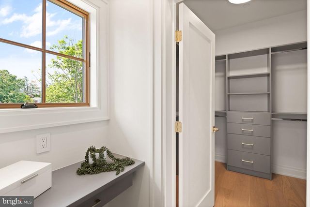 5022 CATHEDRAL AVE NW, Washington, DC 20016