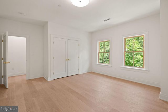 5022 CATHEDRAL AVE NW, Washington, DC 20016