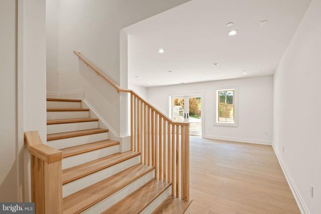5022 CATHEDRAL AVE NW, Washington, DC 20016