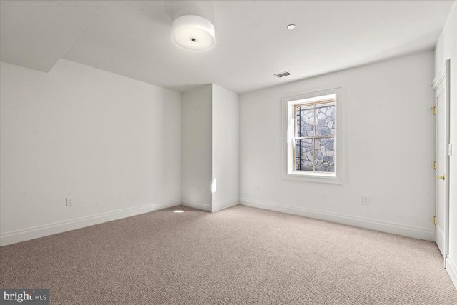 5022 CATHEDRAL AVE NW, Washington, DC 20016