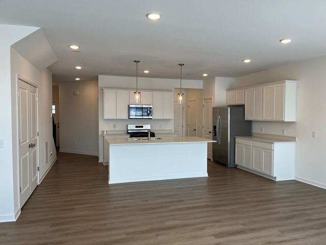 17935 Genoa Drive, Lakeville, MN 55044