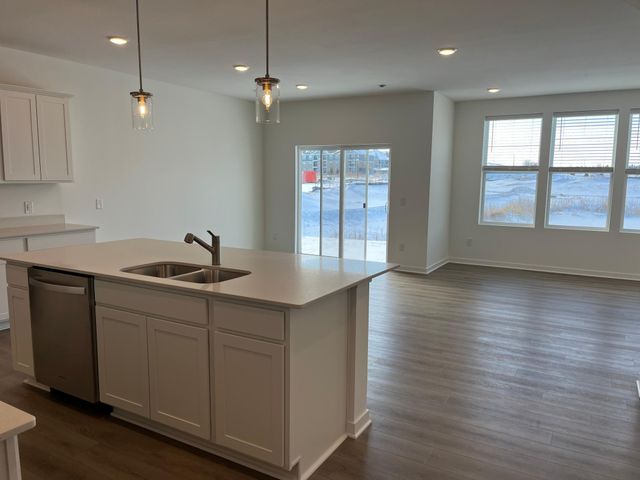 17935 Genoa Drive, Lakeville, MN 55044