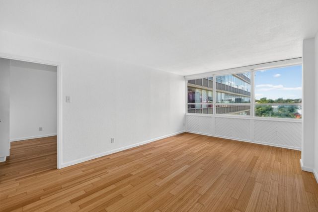 1800 Lavaca ST 512, Austin, TX 78701