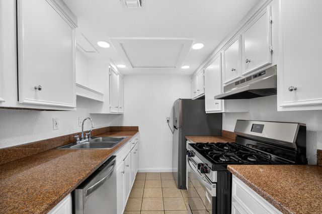 1800 Lavaca ST 512, Austin, TX 78701