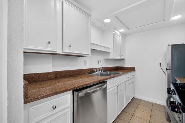 1800 Lavaca ST 512, Austin, TX 78701
