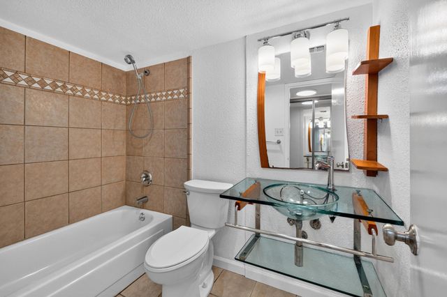 1800 Lavaca ST 512, Austin, TX 78701