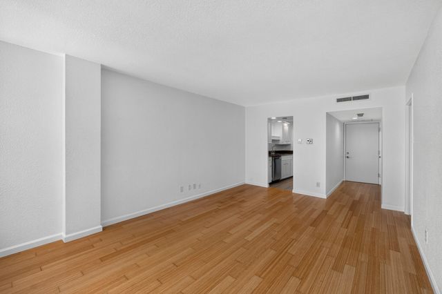 1800 Lavaca ST 512, Austin, TX 78701