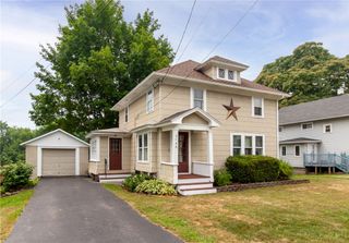 5148 Ridge Rd, Williamson, NY 14589