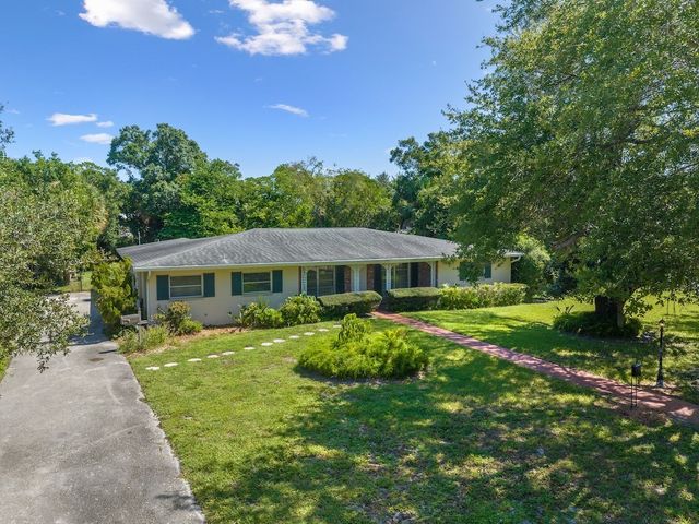 2102 Victory Boulevard, Vero Beach, FL 32960