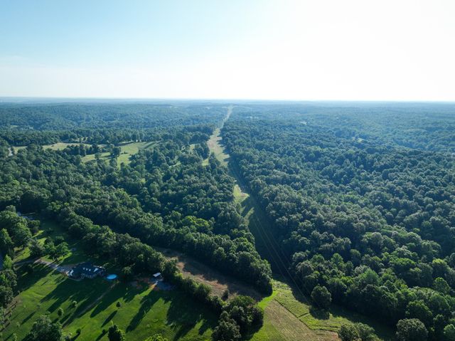 6 Shiloh Canaan Road, Palmyra, TN 37142