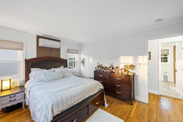 612 N Broome Avenue, Lindenhurst, NY 11757