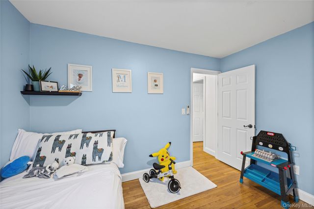 612 N Broome Avenue, Lindenhurst, NY 11757