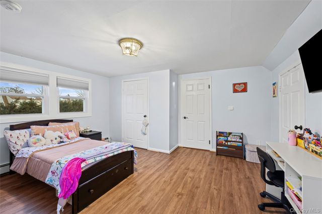 612 N Broome Avenue, Lindenhurst, NY 11757