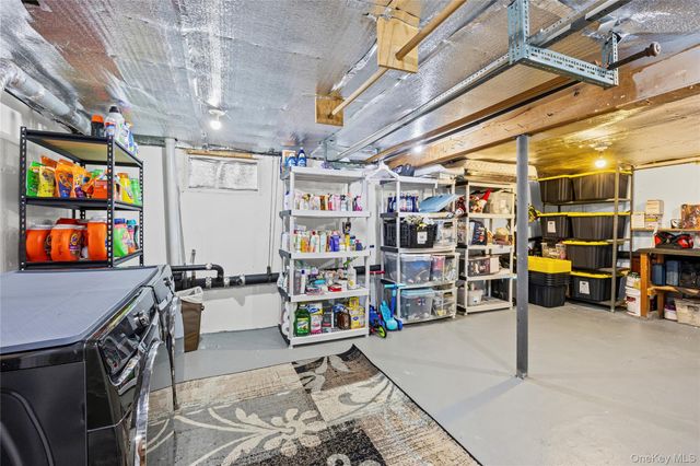 612 N Broome Avenue, Lindenhurst, NY 11757