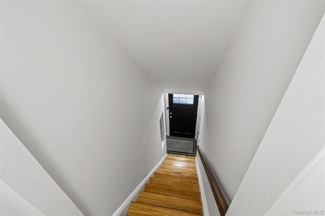 612 N Broome Avenue, Lindenhurst, NY 11757