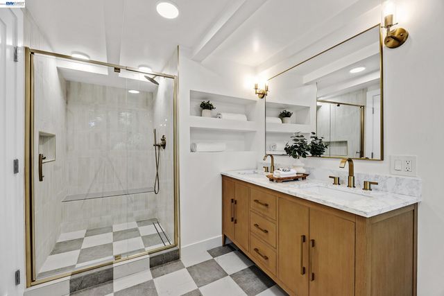 1759 Crescent Dr, Walnut Creek, CA 94598