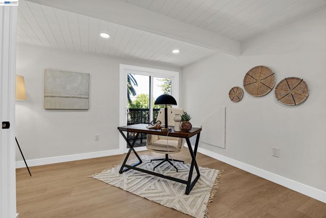 1759 Crescent Dr, Walnut Creek, CA 94598