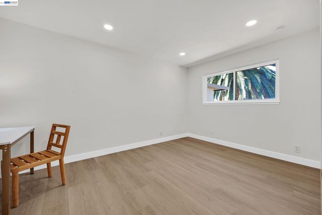 1759 Crescent Dr, Walnut Creek, CA 94598