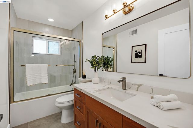 1759 Crescent Dr, Walnut Creek, CA 94598