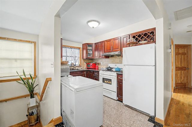 38-19 214th Place, Bayside, NY 11361