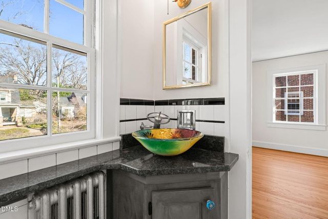 907 W Johnson Street, Raleigh, NC 27605