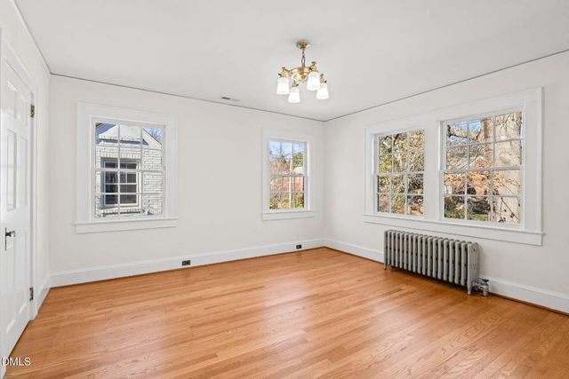 907 W Johnson Street, Raleigh, NC 27605