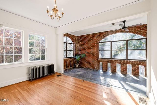 907 W Johnson Street, Raleigh, NC 27605