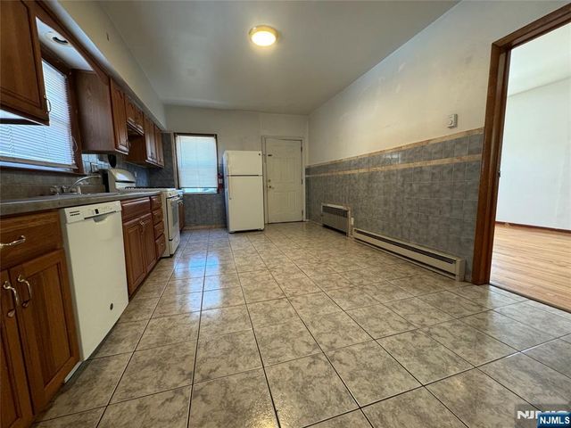 444 Ridge Road 1R, Lyndhurst, NJ 07071