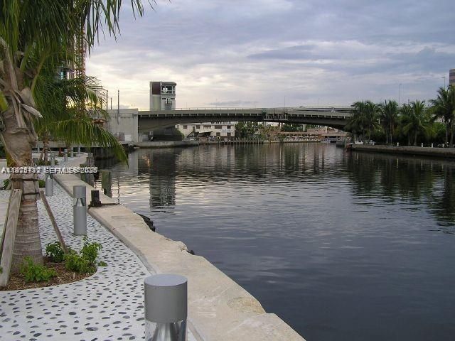 690 SW 1st Ct 1121, Miami, FL 33130