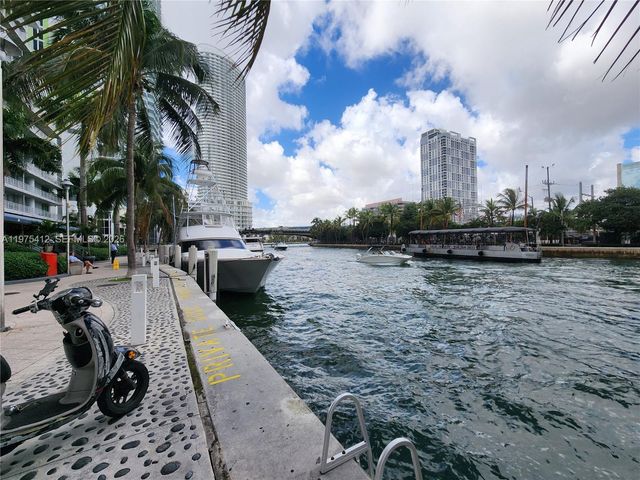 690 SW 1st Ct 1121, Miami, FL 33130