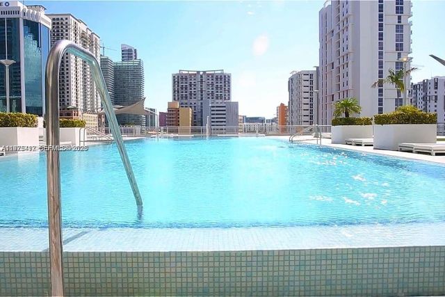 690 SW 1st Ct 1121, Miami, FL 33130