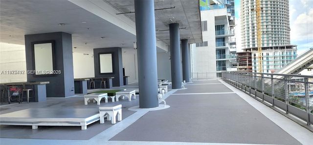 690 SW 1st Ct 1121, Miami, FL 33130