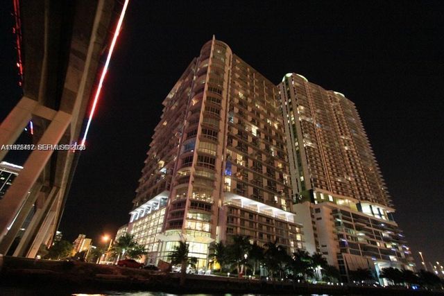 690 SW 1st Ct 1121, Miami, FL 33130