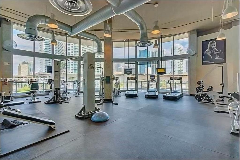 690 SW 1st Ct 1121, Miami, FL 33130