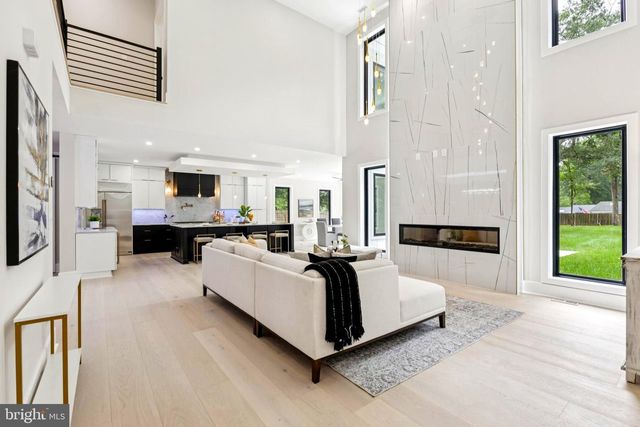 5005 RAVENSWORTH RD, Annandale, VA 22003