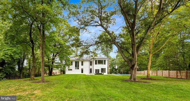 5005 RAVENSWORTH RD, Annandale, VA 22003