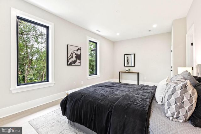 5005 RAVENSWORTH RD, Annandale, VA 22003