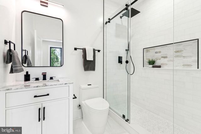 5005 RAVENSWORTH RD, Annandale, VA 22003