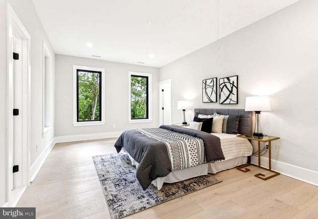 5005 RAVENSWORTH RD, Annandale, VA 22003