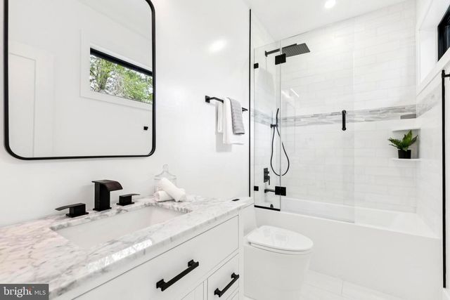 5005 RAVENSWORTH RD, Annandale, VA 22003