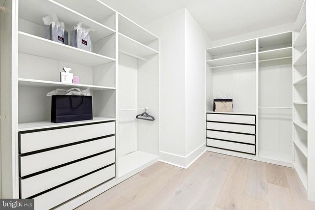 5005 RAVENSWORTH RD, Annandale, VA 22003