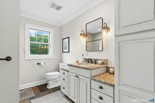 198 Little Fox Lane, Southbury, CT 06488