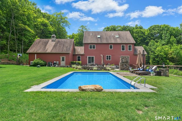 198 Little Fox Lane, Southbury, CT 06488