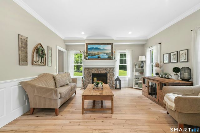 198 Little Fox Lane, Southbury, CT 06488