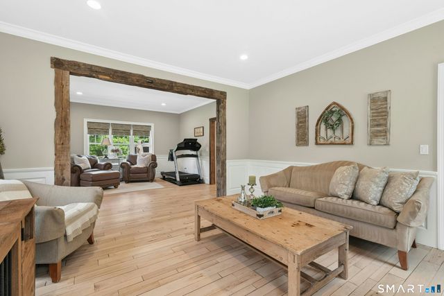 198 Little Fox Lane, Southbury, CT 06488