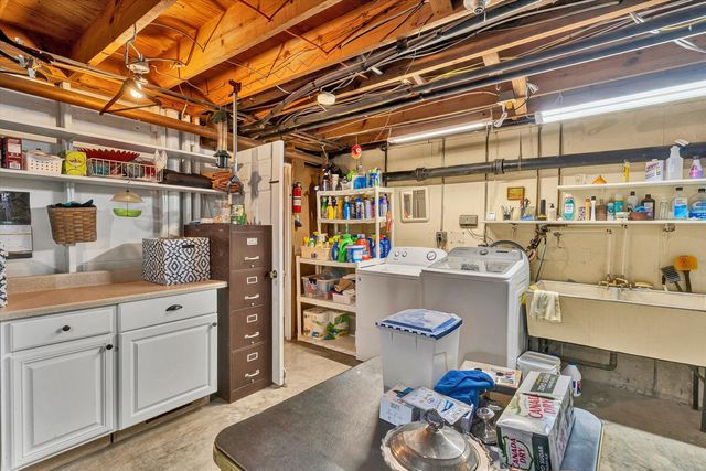 3684 Peakwood DR, Roanoke, VA 24014